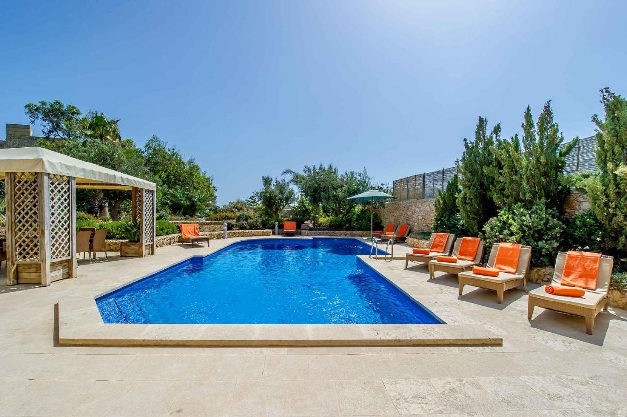 The Almonds Luxury Villa San Lawrenz Exterior photo