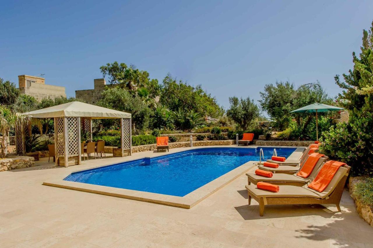 The Almonds Luxury Villa San Lawrenz Exterior photo